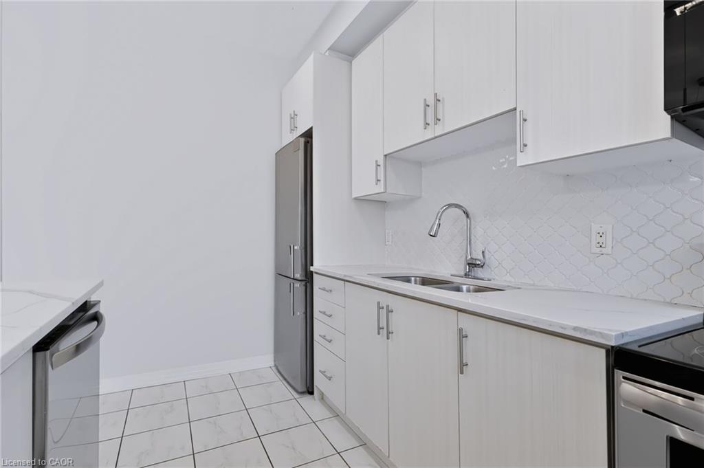 22-290 Barton Street W Property Photo 14