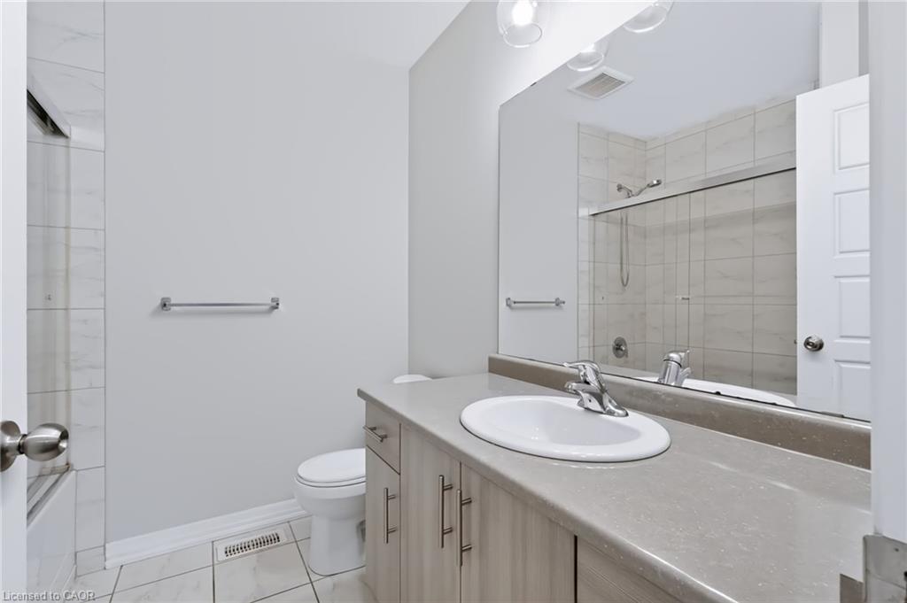 22-290 Barton Street W Property Photo 17