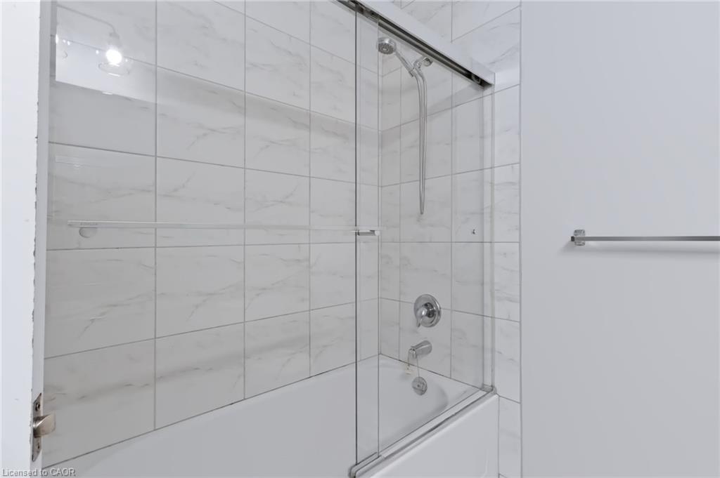 22-290 Barton Street W Property Photo 18