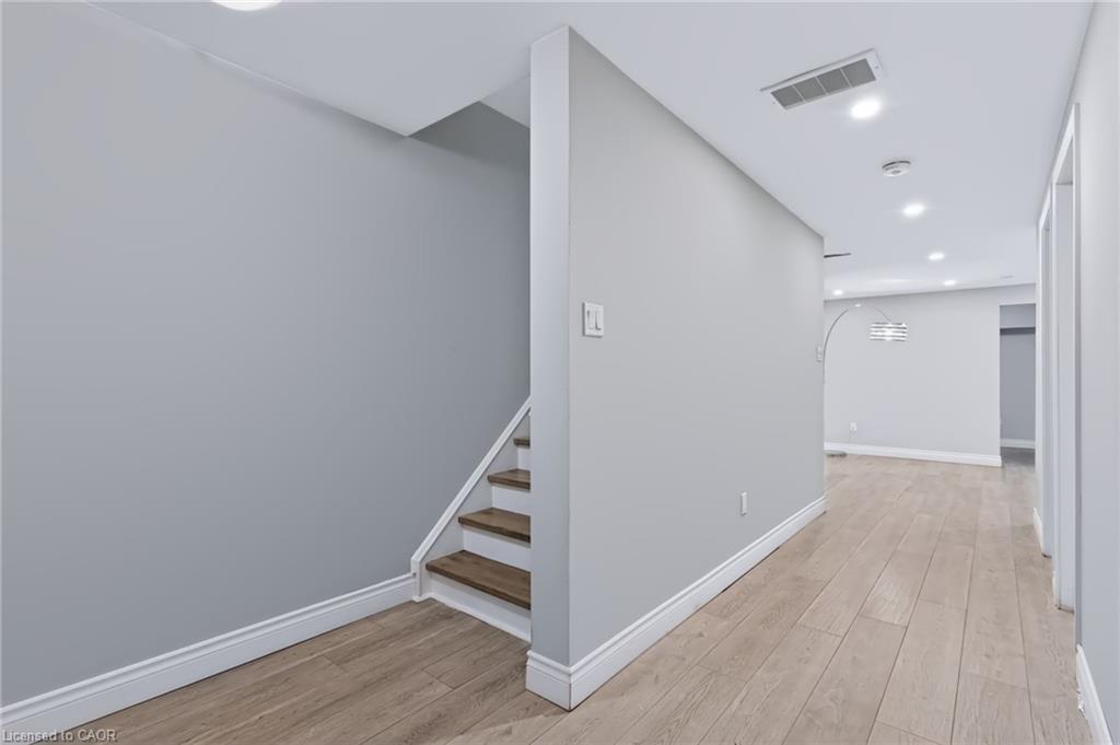 22-290 Barton Street W Property Photo 19