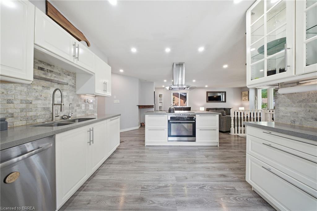 29 Strong Court Property Photo 17