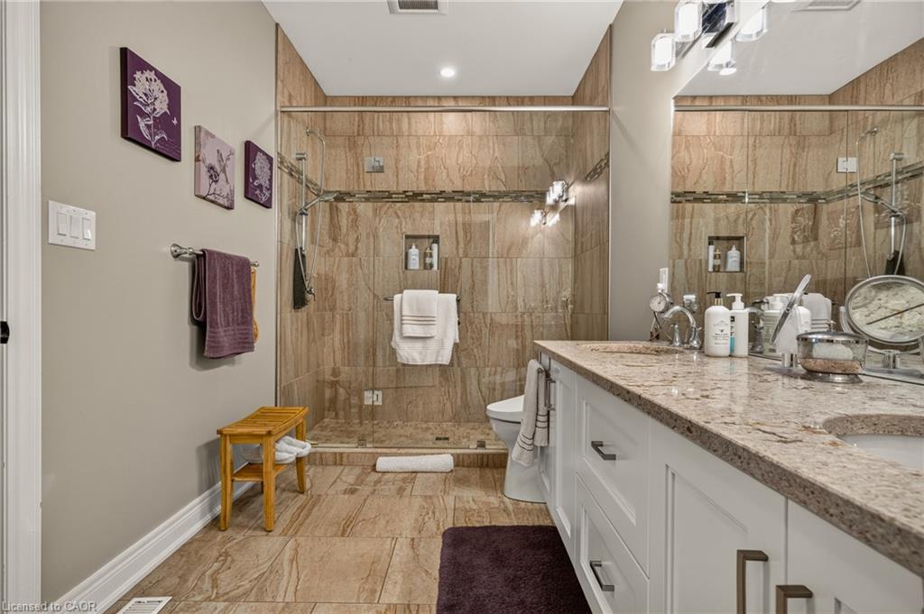 27 Stoneridge Crescent Property Photo 20