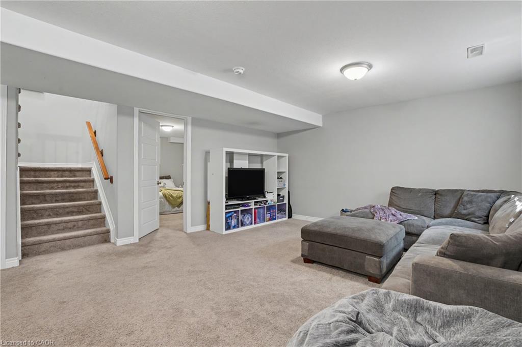 12 Silverwood Avenue Property Photo 24