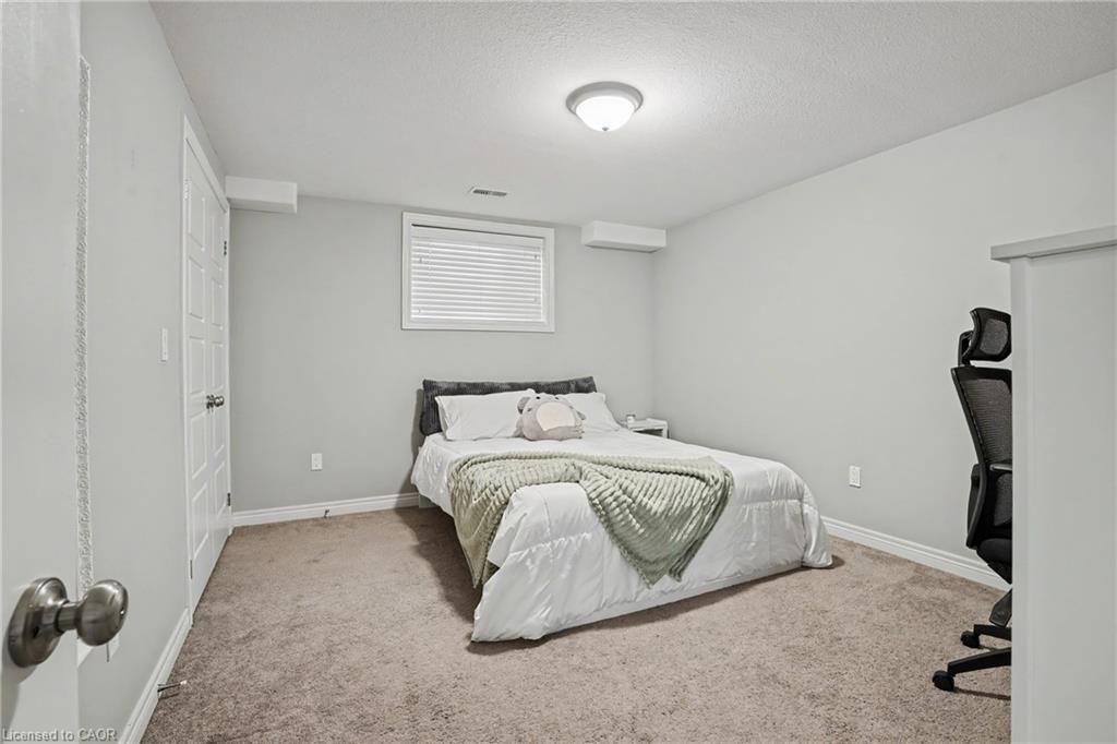 12 Silverwood Avenue Property Photo 29