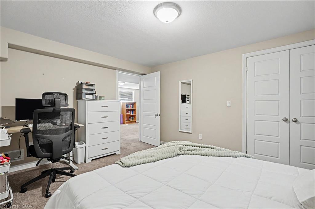 12 Silverwood Avenue Property Photo 30