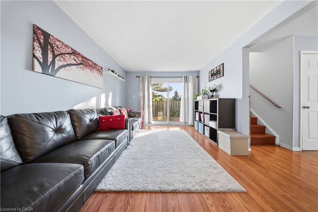 59-880 Limeridge Road E Property Photo 6