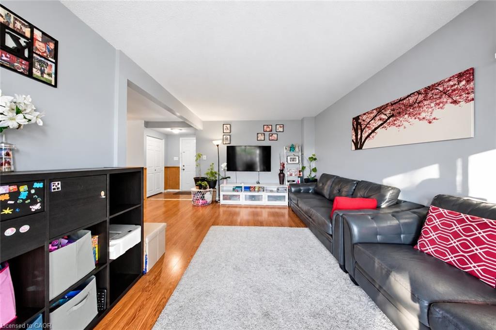 59-880 Limeridge Road E Property Photo 7