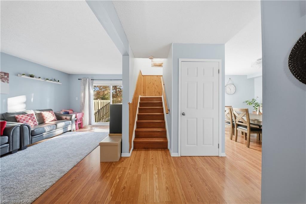59-880 Limeridge Road E Property Photo 12