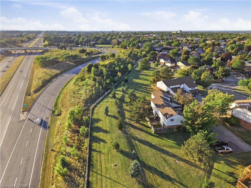 59-880 Limeridge Road E Property Photo 25