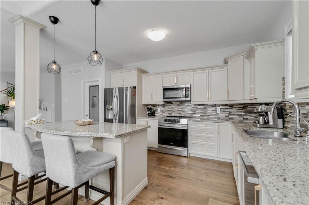 83 Frankfurt Street Property Photo 11