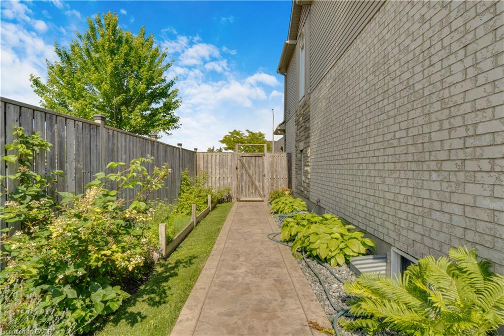 83 Frankfurt Street Property Photo 34