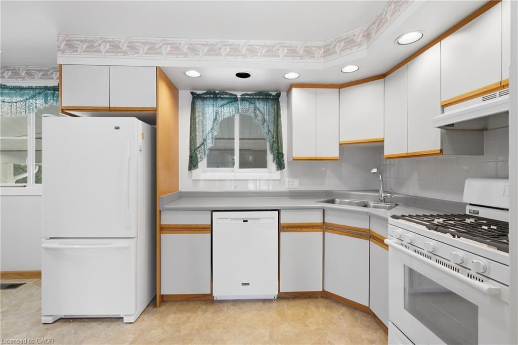 6 Glengrove Circle Property Photo 15