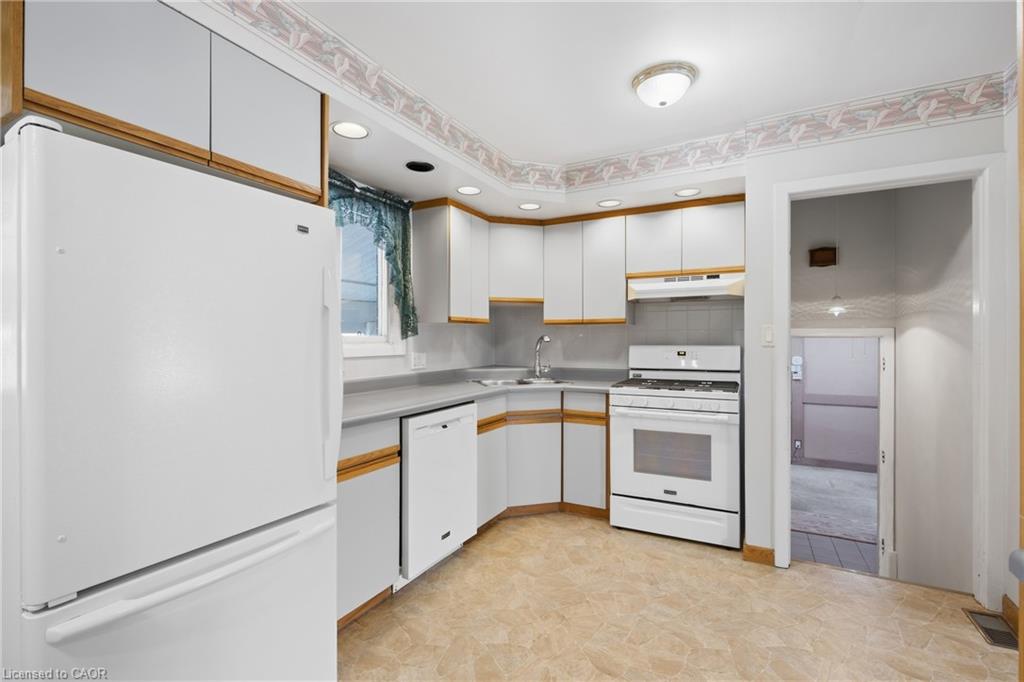 6 Glengrove Circle Property Photo 16