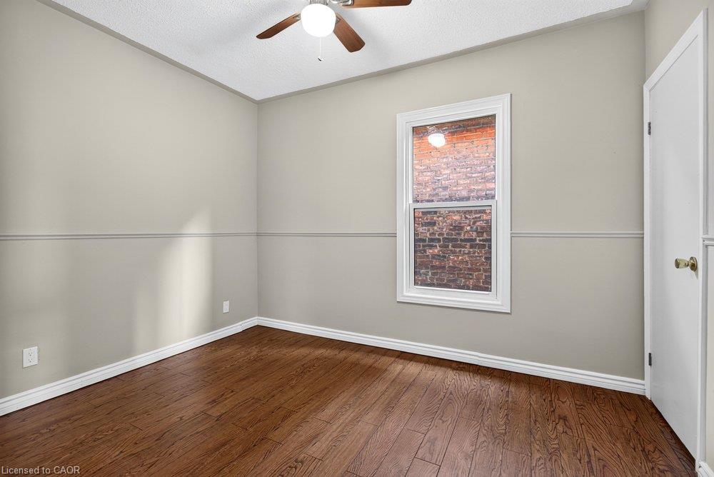 23 Garfield Avenue N Property Photo 28