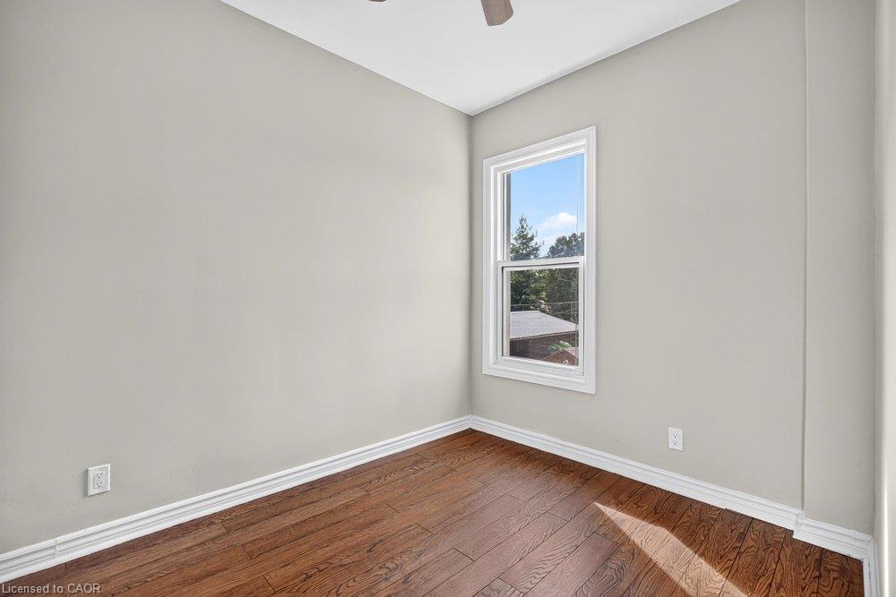 23 Garfield Avenue N Property Photo 30