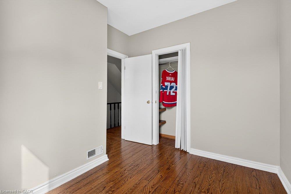 23 Garfield Avenue N Property Photo 31