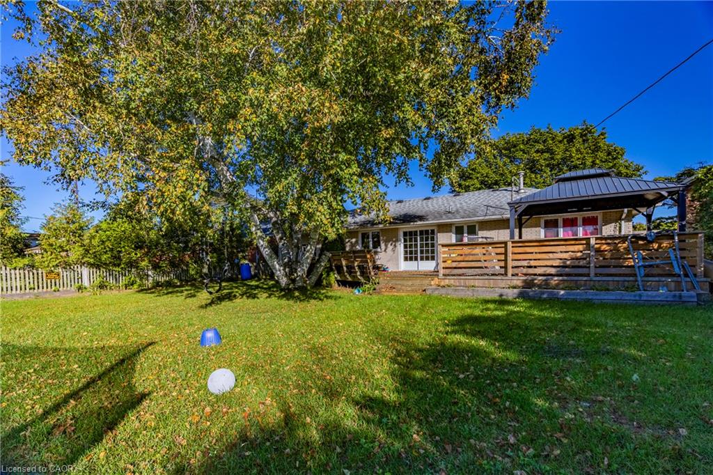 154 First Avenue Property Photo 4