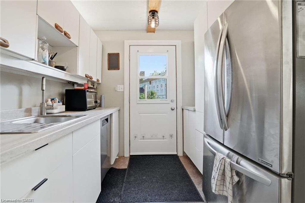 19 Victoria Street Property Photo 9