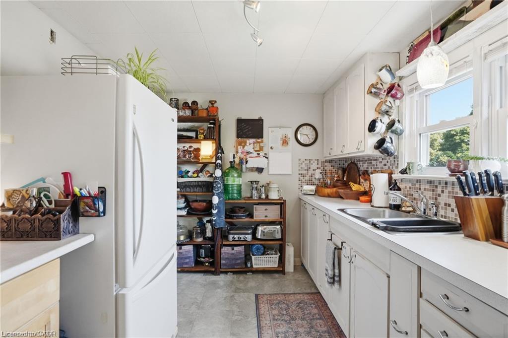 19 Victoria Street Property Photo 24