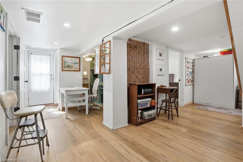 19 Victoria Street Property Photo 38