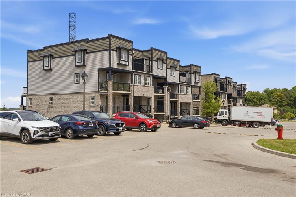 17g-1989 Ottawa Street S Property Photo 2