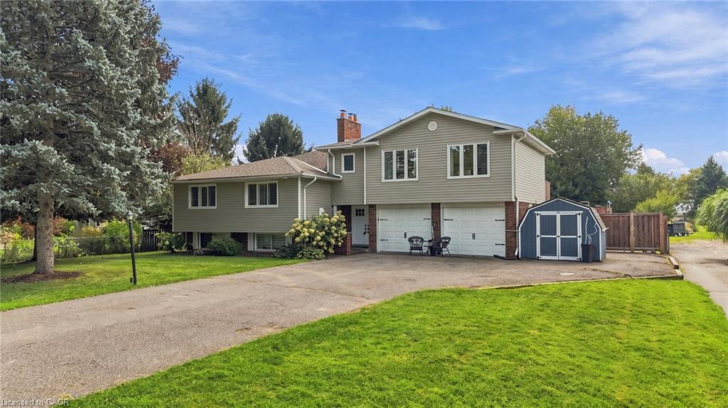 9793 Dickenson Road W Property Photo 3