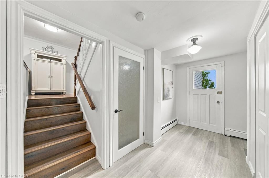 9793 Dickenson Road W Property Photo 8