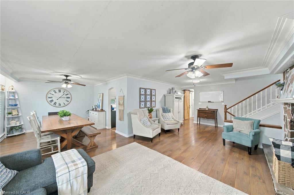 9793 Dickenson Road W Property Photo 12