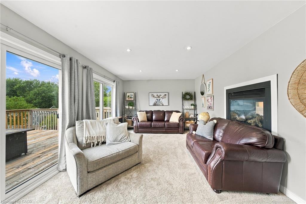 9793 Dickenson Road W Property Photo 23