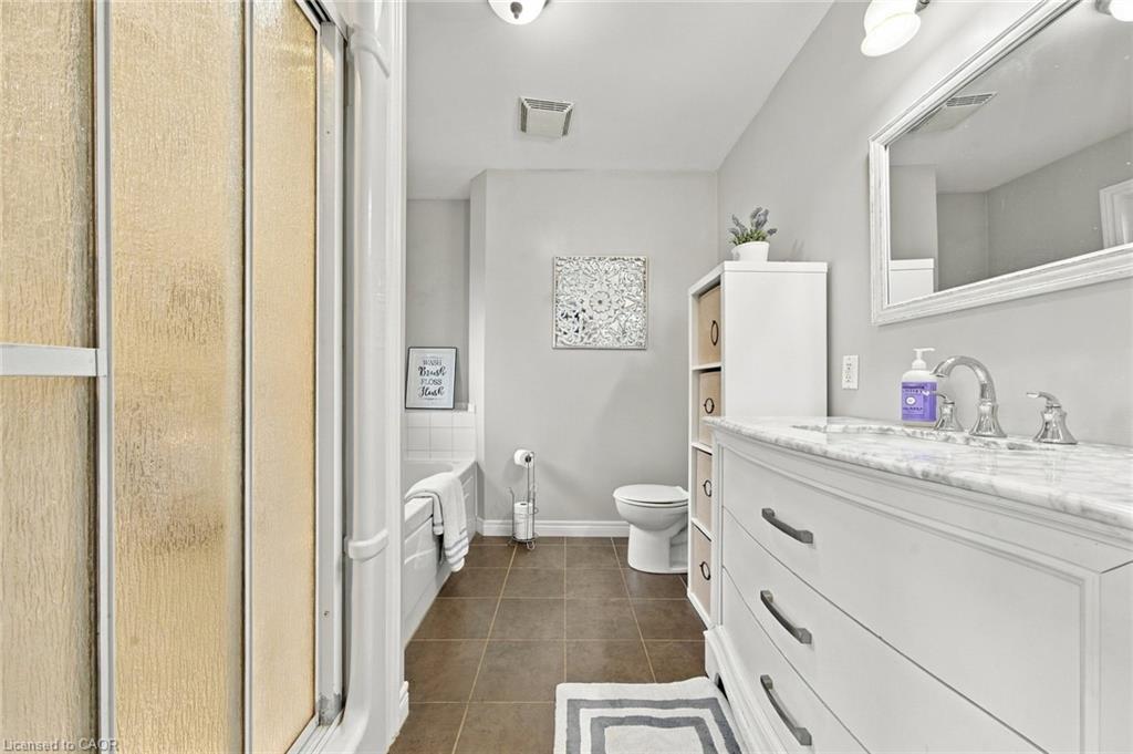 9793 Dickenson Road W Property Photo 30