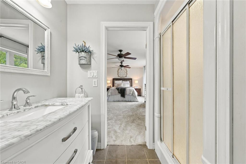 9793 Dickenson Road W Property Photo 32