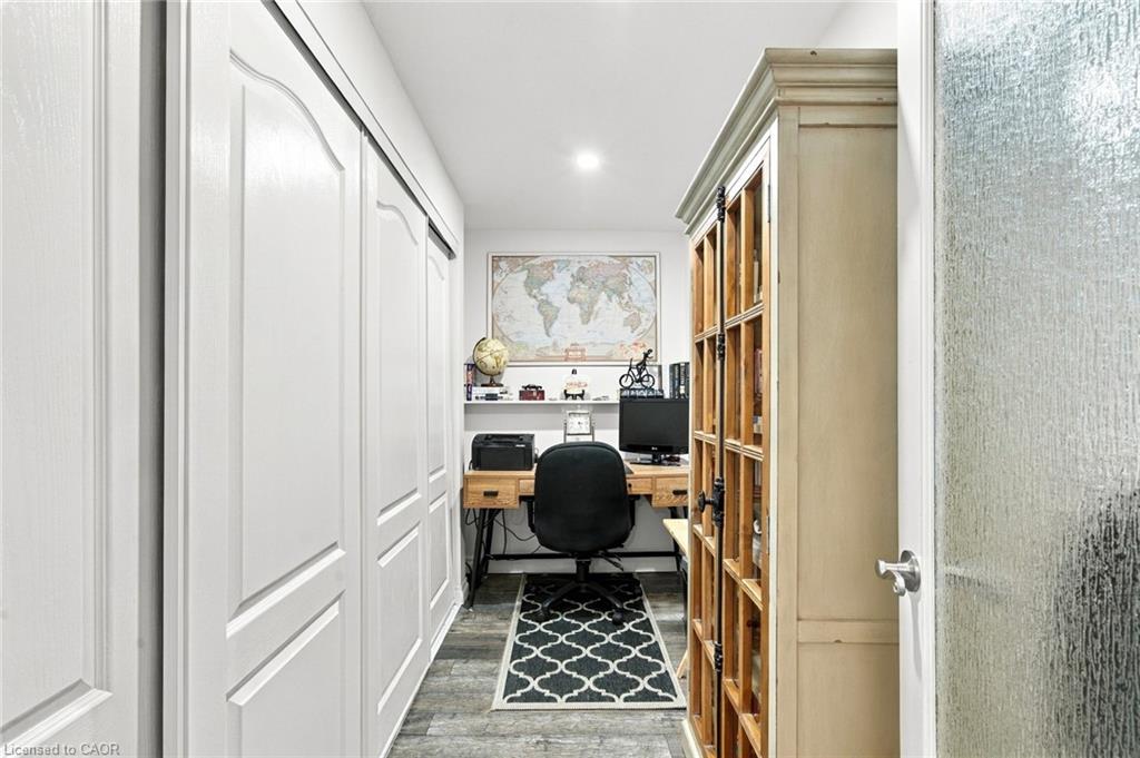 9793 Dickenson Road W Property Photo 33