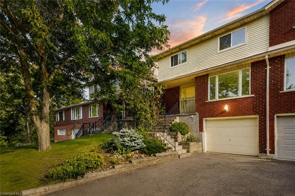 68 Old Huron Court Property Photo 2