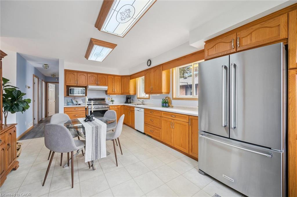 136 Woodlawn Avenue Property Photo 2