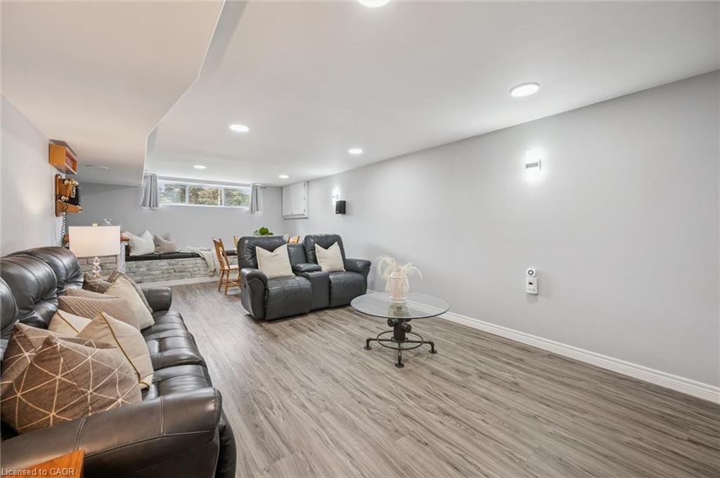 136 Woodlawn Avenue Property Photo 13