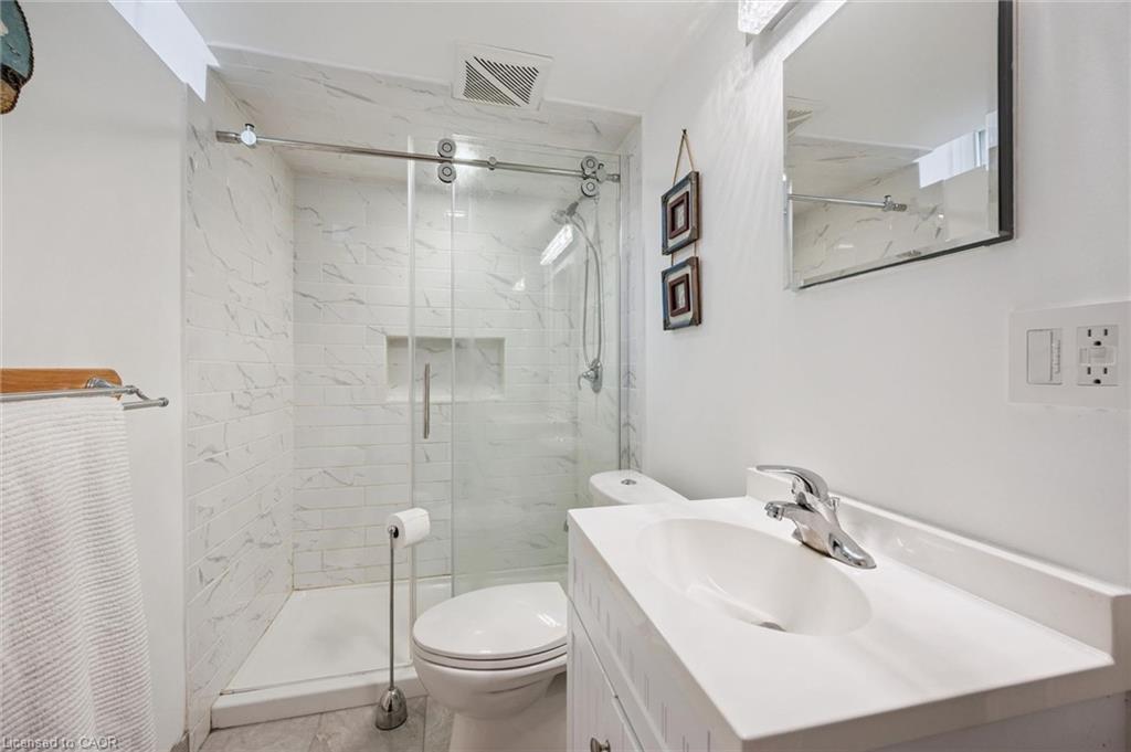 136 Woodlawn Avenue Property Photo 17