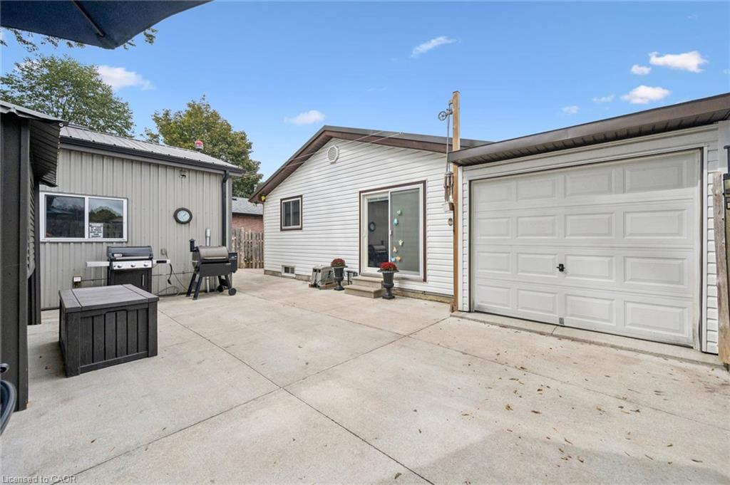 136 Woodlawn Avenue Property Photo 21