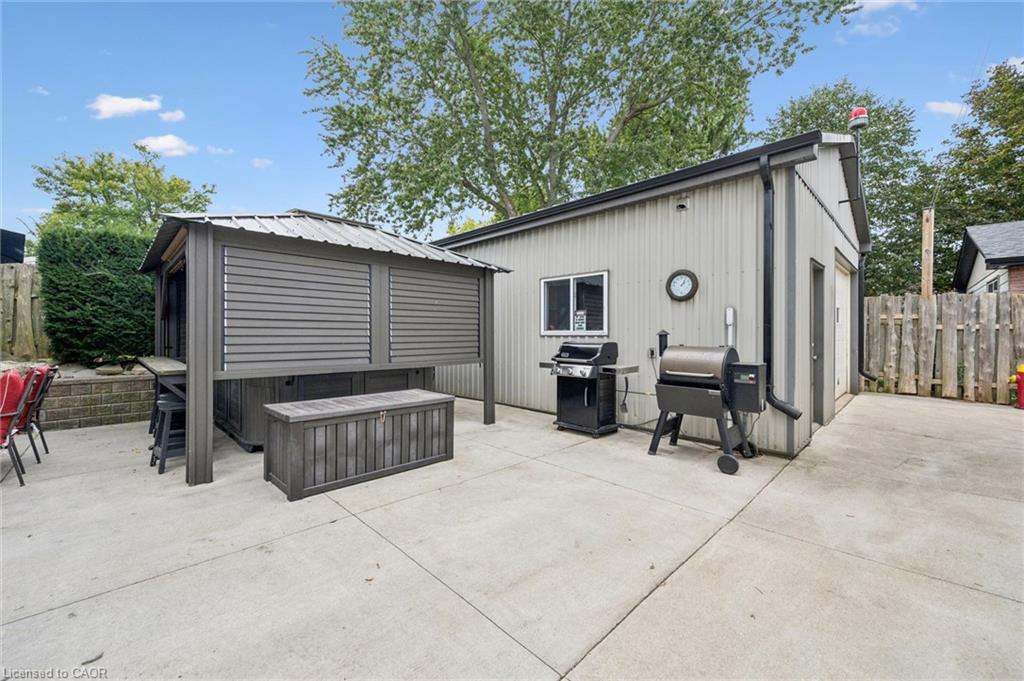 136 Woodlawn Avenue Property Photo 22
