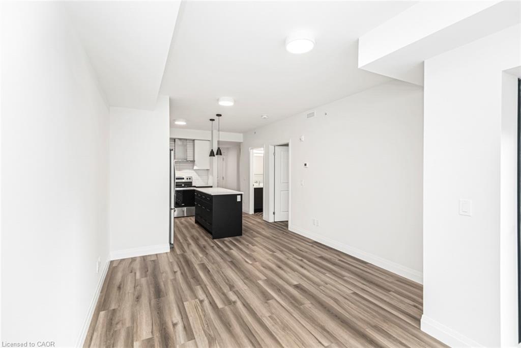 105-153 Wilson Street W Property Photo 14