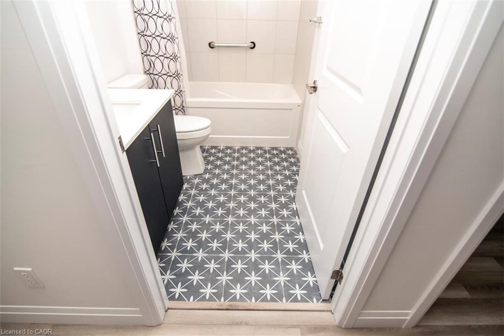 105-153 Wilson Street W Property Photo 28