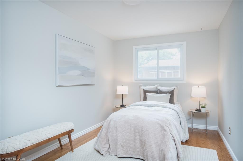 1237 Redbank Crescent Property Photo 17