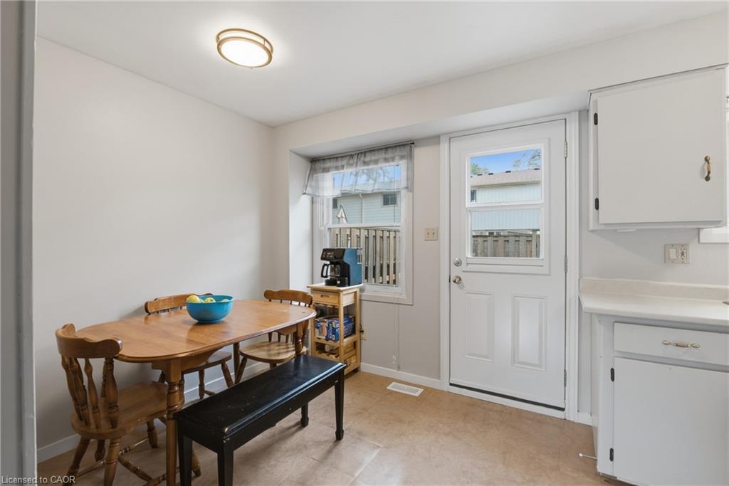 22-25 Linfield Drive Property Photo 11