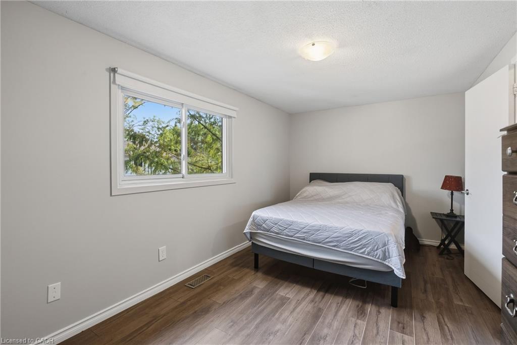 22-25 Linfield Drive Property Photo 13