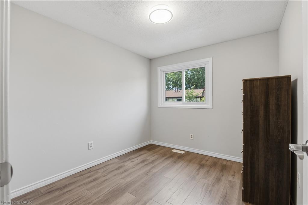 22-25 Linfield Drive Property Photo 17