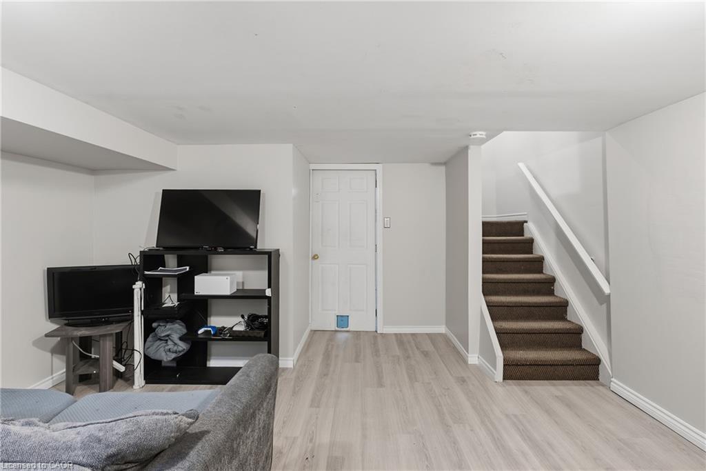22-25 Linfield Drive Property Photo 20