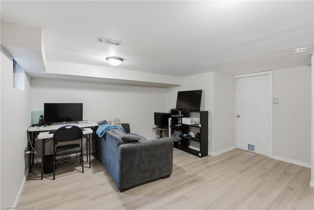 22-25 Linfield Drive Property Photo 21