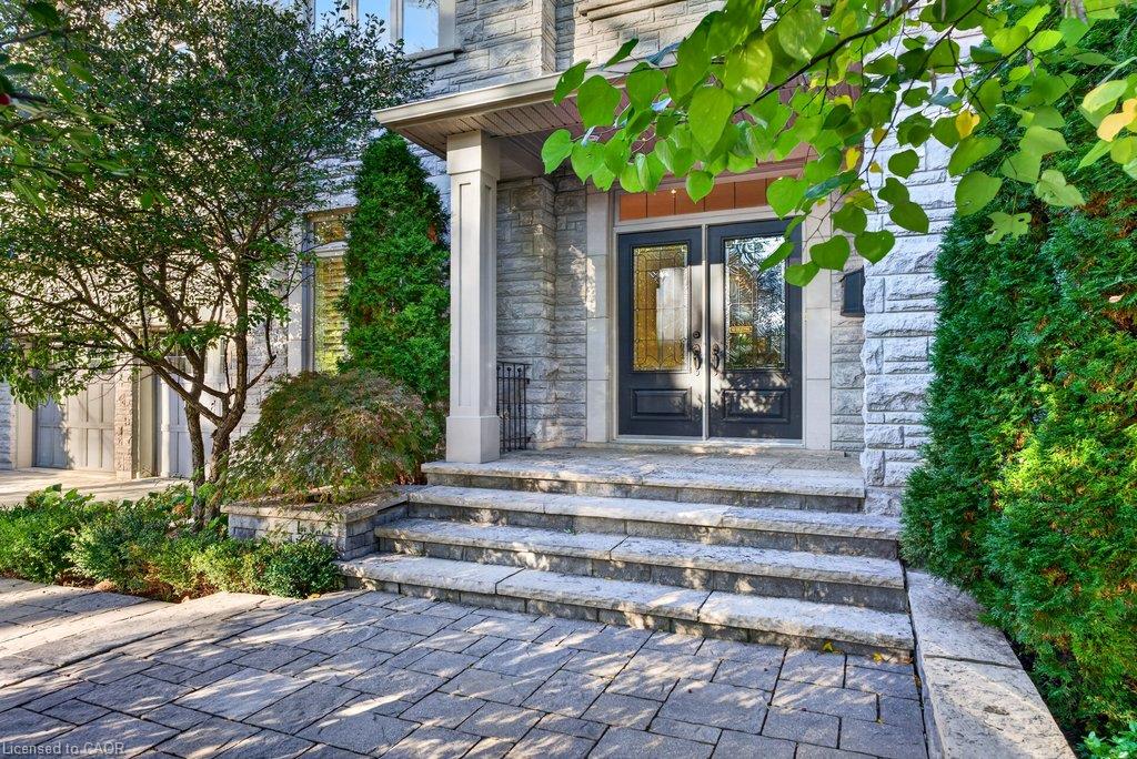 225 Lakeside Avenue Property Photo 3