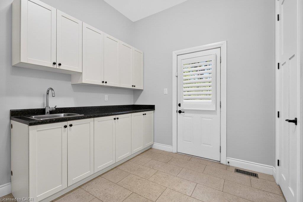225 Lakeside Avenue Property Photo 21