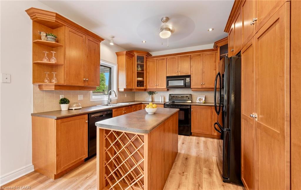 17 Nelles Street Property Photo 23