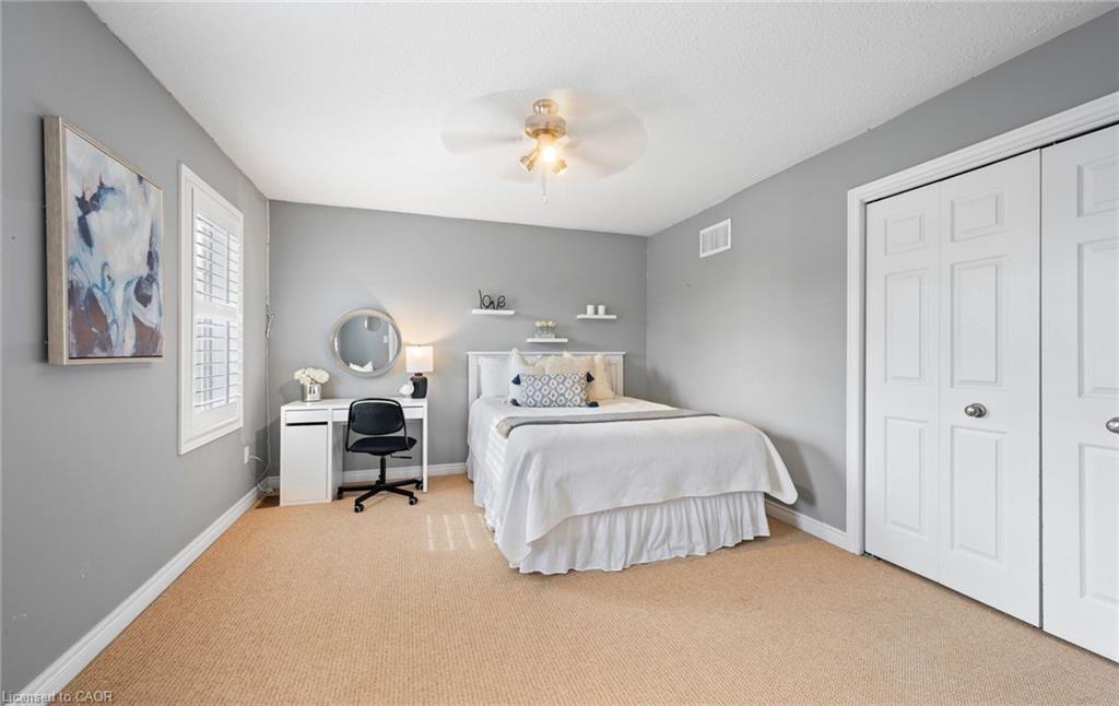 17 Nelles Street Property Photo 36